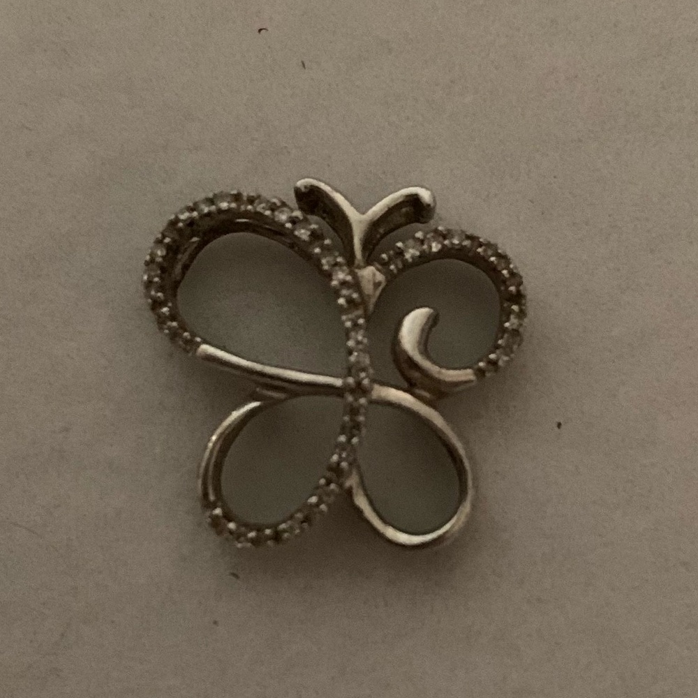 925 Sterling Silver Bedazzled Butterfly Dainty Sparkly Necklace Charm - Picture 2 of 5